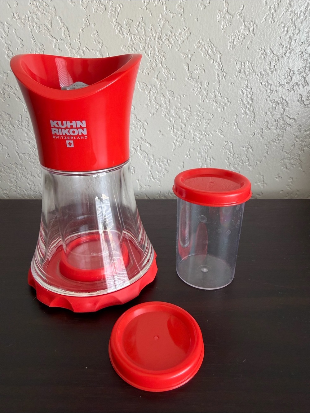 Kuhn Rikon Vase Spice Grinder Red with 2 Containers